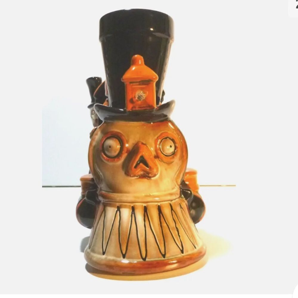 Boney Bunch from Yankee Candle 2013 Boneshaker Train lights up - new